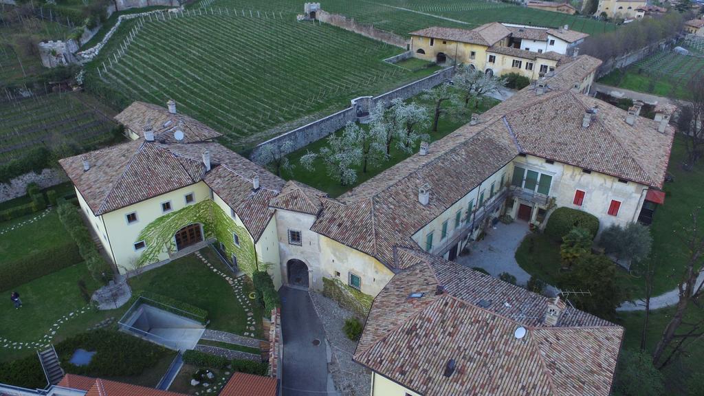 Отель Relais Palazzo Lodron Роверето Экстерьер фото